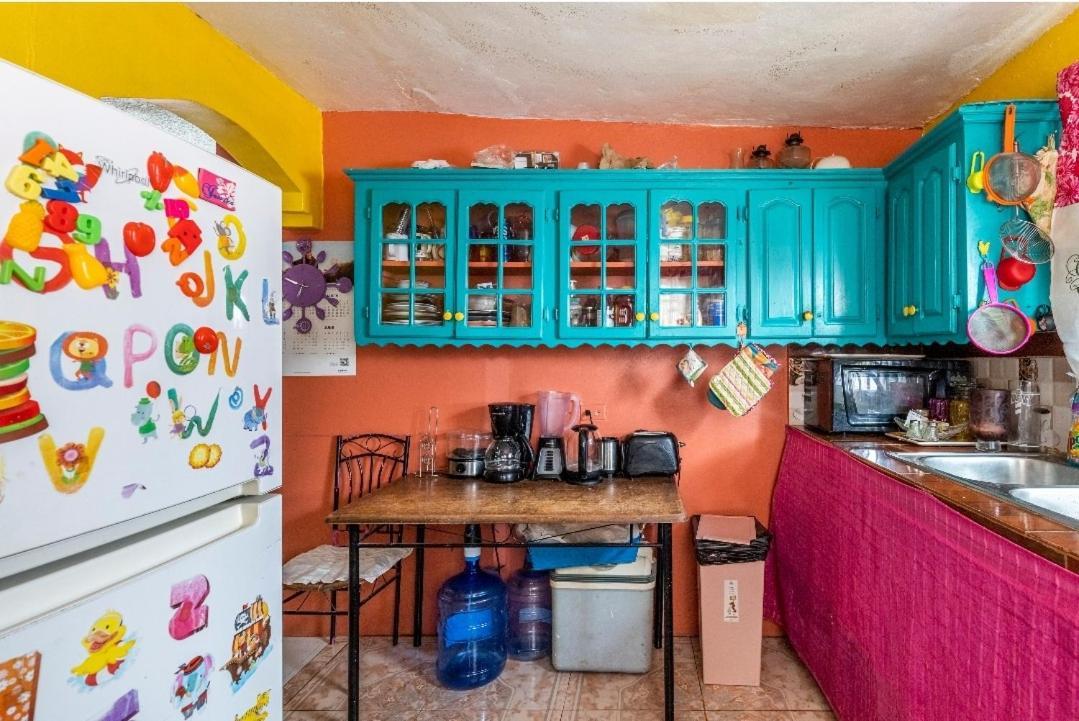 מונטגו ביי Colorful Private Room Oasis מראה חיצוני תמונה